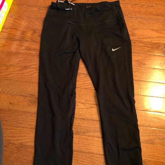 Nike Leggings - Picture 2 of 4